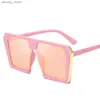 Coupes de lunettes de soleil 2024 TRENDE BIG BOX Square Lunettes de soleil Sunglasses Femme Designer Retro Sunglasses Femelle Sunglasses Femelle masculine Universal Y240416