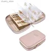 Tillbehör Förpackningsarrangörer Travel Portable Jewelry Box Nya örhängen Halsband Lagring Box Clip Jewelry Organizer Bag Transparent Booklet Zipper Bag Y240417