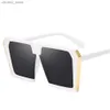 Coupes de lunettes de soleil 2024 TRENDE BIG BOX Square Lunettes de soleil Sunglasses Femme Designer Retro Sunglasses Femelle Sunglasses Femelle masculine Universal Y240416