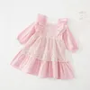 Robes de fille coréens vêtements pour enfants printemps et automne fille en dentelle de filles fausses manches à manches volées à deux pièces princesse zljg