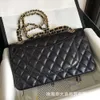 CF25 Diamond Grid Chain Sac pour femmes sous les bras simples avec une élégance intellectuelle originale Haas Caviar Cow Hide