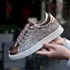 Zapatos casuales zapatos metálicos para mujeres encaje lentejuelas de zapatillas deportivas al aire libre 2024 diseñador de ocio skate de costura