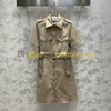 Kvinnor Heritage Trench Coats Designer Down Parkas Ytterkläder Elegant Belt Chelsea Coat Loose Long Längd Windbreaker Lapel Double Breasted Slim Cotton Jackets