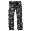 Mäns jeans Hohigh-kvalitet Mens Jeans kamouflagjaktbyxor Multi-Pocket Army (utan bälte) D240417