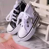 Keychains Lanyards Creative 3D Canvas Sneaker Tennis Shoe Keychain Cute Mini Sport Shoes Pendant Keyrings Car Simulation Trinket Bag Key Holder d240417