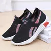 Casual Shoes Summer Sneakers Women Mesh Soft Loafers Bottom Walking Mom Light Bekväm skor Flat