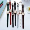 Montre-bracelets Fashion Rectangle Quartz Wrist Watch For Women Luxury Marque Roman Dial en cuir 30m Résistance Water Resistance Matchs Horloge D240417