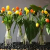 Decoratieve bloemen van hoge kwaliteit hydraterende vijfkoppige tulpen Noordse binnenshuis realistische boeket zachte lijm simulatie bloemen trouwhuis