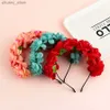 Pannband Ny brud Rose Flower Crown Bodband Bröllopshuvudstycke Hårband för kvinnor Artificial Wreaths Garland Bridesmaid Hair Hoop Gift Y240417