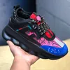 2024 Nouveau designer Italie Chaussures décontractées Sneakers réfléchissants Mens pour hommes Sneaker Chain Reaction Shoe Multi-couleur en daim Floral Triple Black Flèches Spoted Prows Trainers