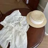 衣類セット女の子のセット夏の子供のベビーコットンリネントップとズボン2ピースガールズ服