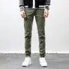 Męskie dżinsy motocyklowy punkowy styl ładunkowy kieszeń chudy mężczyzn designer designer ubrania zamek dżinsowe spodnie zielone khaki