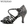 Chaussures de danse wuxijiao femmes salsa fête de bal de bal latin grand petit strass sandales brillantes peau satin cuba talon 9cm