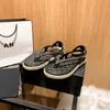 Lady Flip Flops Thong Terlik Kadın Sandal Espadrille Ayakkabı Yaz Mule Slayt Slayt Siyah Beyaz Deri Lüks hasp zinciri Erkek Ayakkabı Tasarımcısı Sandale Sliders Loafer