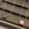 Designer Celine bijoux Celins Celi New Pink Square Box Triumphal Arch Pendant Collier Womens Black Internet Red Tempérament