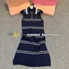 Vintage gestreepte gebreide vest Stijlvolle reversvestjurk vrouwen Royal Blue Mouwleveless gebreide tanktops Women Knits T -shirtjurk