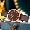 Montre-bracelets Trendy Dames Wristwatch Quartz Watch Elegant Rhinestone Women's with Faux Leather Strap Movement For Casual