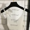 Sexig V Neck Camis Girls Designer Tees Luxury Slim Camisoles Halter Design Tops 2 Colors Elastic Charm Tops