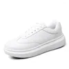 Casual skor stil kvinnor män vulkaniserat mode gå platt vita kvinnliga sneakers komfort gym tennis sportskor