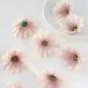 Fiori decorativi 50pcs seta fiorita artificiale margherita per ghirlande natalizia