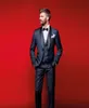 Classy Navy Blue Wedding Tuxedos Slim Fit Costumes For Men Groomsmen Costume Trois pièces Prom pas cher Costumes formels Veste Pantvestbo2411861