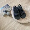 Diseñador zapatos de verano estampado para mujeres sandalias satén marrones bufanda de seda zapatillas planas suaves zapatos de playa toboganes refugios refugios de muller