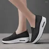 Fitnessschuhe Vertvie Frau Plattform atmungsaktive Mesh Ladies Sneakers auf Keilschuhe Mokcasin Zapatos Mujer Boot ausrutschen