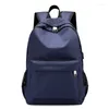 Backpack Solid Men's Casual Koreaanse versie met grote capaciteit USB -oplaadreizen