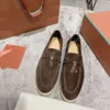 Couples Chaussures Summer LP Walk Charms Embellifhed Suede Moccasins Women's Locs's Véricing en cuir Cuir Flats décontractés Men de luxe Designers Flat Robe Shoe Factory Footwear