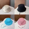 Designer kubełkowy String Flat Cap Regulowane czapki Szerokie Brim Bilme Hats Fashion Sunhat Summer Beach Hat z literami dla mężczyzn S Women S