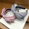 Headbands Fashion Hair Accessories Womens Solid Color Middle Big Bow Headbands Sweet Wild Headband With Tooth Pressure Hair Band Headwear Y240417