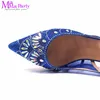 Chaussures habillées 2024 INS Italien Femmes and Bag assorties dans Royal Blue Color Special Hollow Out Design for Wedding Party