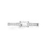 クラスターリング18KゴールドNGIC/NGTC認定ラボ女性用エレガントな婚約ウェディングジュエリーのためのダイヤモンド