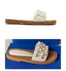 Mulheres Goldie Slippers Designer Sandálias Pearl Sapatos Vintage Slides de couro quadrado de dedo do dedo do dedo do dedo do dedo do dedo do pé de foda de verão de verão ampla sandália W9770908