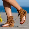 Sandały 2024 Letnia moda wypoczynek otwarty palce damski Retro Tassel Hollow Clip Beach Roman Sofe Sole Flat Sandalias