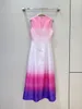 Damesjurk roze paarse gradientl geprinte bemanning nek mouwloze verzamelde taille vest midi -jurk