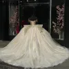 Guld ruffles från axelbollklänningen quinceanera klänningar illusion kristall pärlor applikationer spets korsett vestidos de 15 anos
