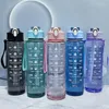 Garrafas de água 900 ml de grande capacidade para a garrafa de esportes com escala de tempo portátil para copos de plástico portátil.