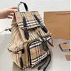 Duffel Bags Bolsa de designer de alta qualidade Backpack Mackpack Men Travel Mackpack Classic Chamed Clamshell School School Backpack
