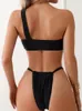 Kobiety stroju kąpielowego 2024 Seksowne bikini z niskiej talii czarne jedno ramię Kobiety kostium kąpielowy Kąpiec Bailus Biquini Summer Brazylia