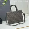 MUI MUI TORBS 10A TOTE BAM Modna MIUI MATELASSESS Messenger torebka Vintage Projektanci torby na ramię torebki torebki hobo crossbody le 2988