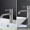 Robinets de lavabo de salle de bain robinet de lavage du bassin 304 en acier inoxydable froid et toilette double trou double