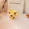 Kubki żółty słodki niedźwiedź pomarańczowy Tulip Mub Creative Milk Cup kubek kubek nieregularny chmura ceramiczna kubek wodny dekoracja domowa 240417