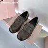 designer skor loafers kvinnor grundläggande stil skor riktiga läder lägenheter avslappnad slip på yttre plattskor moccasins mules femme luxe hästbitbit loafers guld loafers 34-40