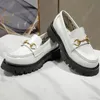 2023 Fashion Dress Schuhe Sneakers Frauen Loafer Horsebit Gold-Töntgen berühmte Lug-Sohle Stickerei Biene Lady Casual Walking Party Hochzeitsschuh 36-44