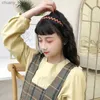 ヘッドバンドaishgソリッドカラーウェーブヘアバンドガールズ新しいファッションスクラブレディースヘアアクセサリーのための非滑り樹脂ヘッドバンドフープヘアバンドY240417