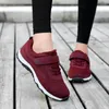 Sapatos casuais Spring correndo andando 2024 Lacing confortável tênis feminino feminino apartamentos esportivos