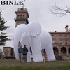 5m de 16,4 pés de comprimento noturno parto grande branco mascote inflável de elefante desenho animado de animais com luz LED para decoração de férias