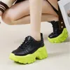 Lässige Schuhe Krasovki 6cm synthetische echte Lederferse atmungsaktive Frauen Chunky Sneakers Comfy Mode Platform Keilpumpen