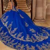 Blauwe glanzende quinceanera -jurken van de schoudergouden applique kanten kralen Tull Ball Jurk Vestidos de 15 anos Sweet 16